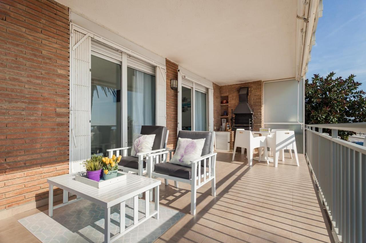 Apartamento Amura Be My Guest Castelldefels Exterior foto